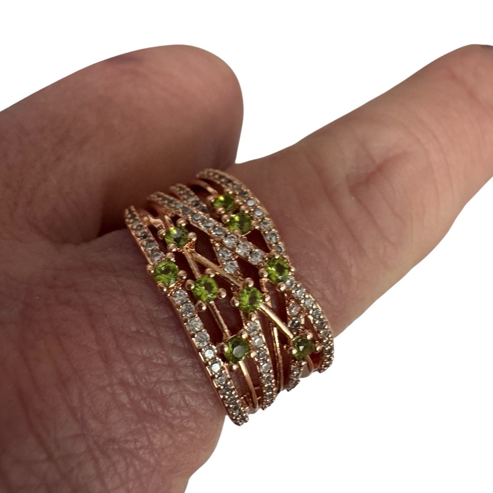 NEW Size 9 BP Elegant Gold and Green Gemstone Ring